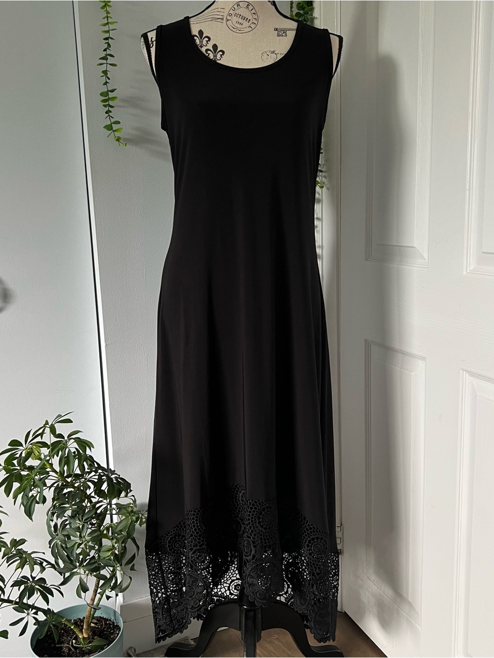 Nina Leonard Black Sleeveless Maxi Dress with Lace Hem